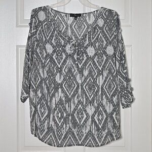 Fred and David Gray and White Patterned Blouse